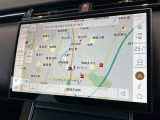 11.4インチの曲面型のタッチスクリーンは、車載システムを直感的に操作可能。触覚フィードバックの機能を備え、タッチ操作の精度が向上しています。