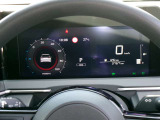 様々な車両情報を表示してくれる、ディスプレイがついています。