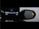 隣車線を走る車両をレーダーで検知し、ドアミラーでは確認しにくい後側方エリアに存在する車両に加え、急接近してくる車両も検知します。車両を検知するとドアミラーに搭載されたLEDインジケーターが点灯します。