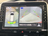 【アラウンドビューモニター】車を上から見下ろしているかのような映像で周囲の状況がひと目で確認、狭い駐車場に駐車するときも安心です♪