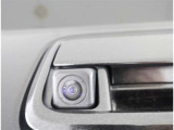 バックカメラが付いているので後方確認が非常にしやすいです。今や運転初心者も熟練者も必須装備!ついていて損はないですね♪