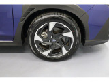 225/55R18です。