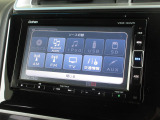 ナビゲーションは純正メモリーナビ(VXM-194VFi)を装着しております。AM、FM、CD、DVD再生、Bluetooth、フルセグTVがご使用いただけます。初めて訪れた場所でも安心ですね!
