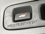【パワーバックドア】スマートキーや運転席のボタンを押すだけでリアゲートが自動で開閉します!荷物を持っている時や、高い位置にあるバックドアを閉める際に便利な機能です♪