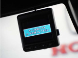 ◆ドライブレコーダー◆映像・音声などを記録する自動車用の装置です。 もしもの事故の際の記録はもちろん、旅行の際の思い出としてドライブの映像を楽しむことができます。