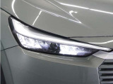 【LEDヘッドライト+デイタイムランニングランプ】主流のLEDヘッドライトに、日中でも他者からの視認性を良くするデイタイムランニングランプ装備!スタイリッシュでかっこよく仕上がっています。