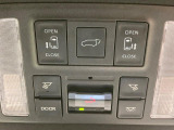 【パワーバックドア】スマートキーや運転席のボタンを押すだけでリアゲートが自動で開閉します!荷物を持っている時や、高い位置にあるバックドアを閉める際に便利な機能です♪