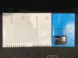 スマートキーは鍵をバッグに入れたままでもドアロックの開閉やエンジンのON・OFFができます。夜間や雨の日も鍵を探さなくて良いので便利です。