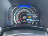 メーター内のディスプレイには運転をサポートするさまざまな情報を表示。