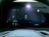 メーター中央に、様々な車両情報を表示してくれる、ディスプレイがついています。