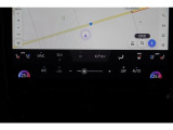 【エアコン】 各操作スイッチなども使いやすい位置に配置されています。