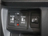 ◆両側電動スライドドア◆狭い駐車場でも乗り降りが楽々♪お子様が隣の車にドアを当ててしまう心配もございません!小さなお子様連れの方もこれで安心。