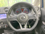 インテリアに合わせたデザインのステアリングは、運転される方のことも考え、運転しやすい形状、大きさです。是非一度、実際に触ってお確かめください。