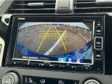 バックカメラの画像です。ガイドラインがスムースな車庫入れをサポートいたします!車庫入れの安心感がアップしますね☆