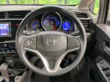 【ステアリングスイッチ】運転中、前方から目線をそらすことなく、オーディオ等の操作が可能な便利機能!安心&快適なドライブを演出してくれます♪