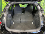 普段のお買い物や通勤、送迎等に十分な荷室スペースを確保しております。セカンドシートを倒すと、大きな荷物の積載も可能です♪
