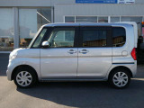 すべての車に外装のコーティングと各種ルームクリーニングを施工いたします!外装も内装も愛車はいつもピカピカキレイが気持ちいいですね♪