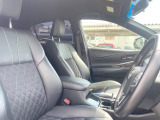 運転席シート廻りは使用感も少なく、良好な状態となっています。前オーナー様が丁寧に使っていたことがよくわかりますね。