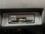 ETC付です。高速道路料金所での小銭の出し入れや雨天時における窓の開閉などの煩わしさが解消出来ます♪料金所の通過もスムーズで快適ですよ☆