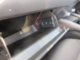 【 ETC車載器 】今や必需品のETC車載器。ETC専用のスマートインターなどを利用できて非常に便利なアイテム。