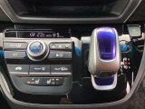 運転席、助手席にシートヒーターを装備(*^_^*)寒い日もポカポカ快適ですよ。