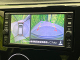 【アラウンドビューモニター】専用のカメラにより、上から見下ろしたような視点で360度クルマの周囲を確認することができます☆死角部分も確認しやすく、狭い場所での切り返しや駐車もスムーズに行えます。