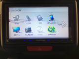 ナビゲーションはフルセグTV対応のメモリーナビ(社外品)を搭載しています。Bluetoothオーディオ機能がありますので、スマートフォンなどの音楽も再生できます。