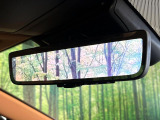 【デジタルインナーミラー】後席の大きな荷物や同乗者で後方が確認しづらい時でも安心!カメラが撮影した車両後方の映像をルームミラー内に表示。クリアな視界で状況の確認が可能です!