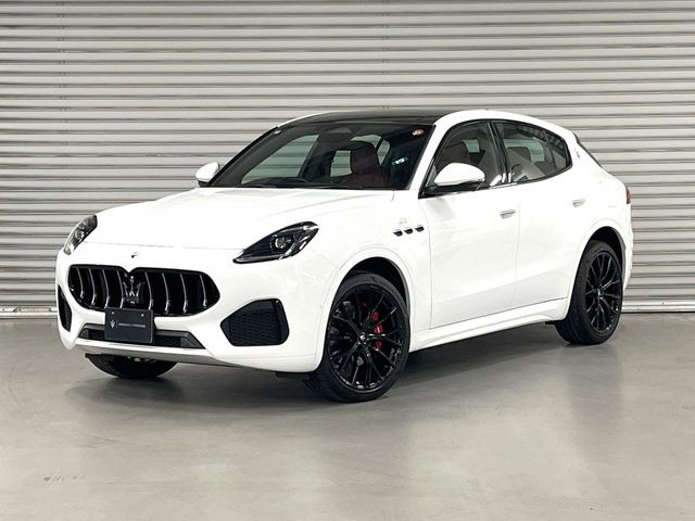グレカーレ GT インテルニ ロッシ リミテッドパッケージ 4WD 