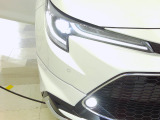 LEDヘッドライト。省電力で明るく遠くまで照らし、夜道や雨天時などの安心感を高めます。点灯の瞬間から光量を放つLEDの特性により、トンネルへの進入直後などでも安心感のある視界を提供します。