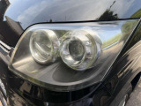 ヘッドライトにも曇りはありません。スモールはLEDに6000KのハイパワーHIDバルブ(車検対応)に交換しました。