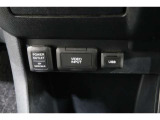 スマートフォンなどの音楽再生が可能なUSB接続ジャック装備車両です♪♪♪