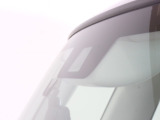 ホンダセンシング搭載。誤発進抑制機能・路外逸脱抑制機能・歩行者事故低減ステアリング・車線維持支援システム・先進車発進お知らせ機能など多彩な先進安全機能でより安全で快適なドライブを支援します。