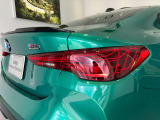 BMWの伝統の丸目4灯ヘッドライトでございます。LEDライトで視認性もよく明るく安全性の向上につながります。
