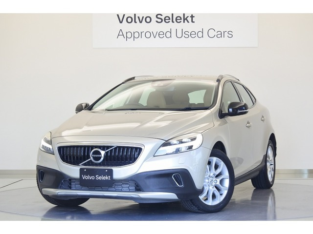 V40クロスカントリー D4 サマム ディーゼル 