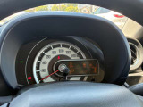 【メーターパネル】見た目もきれいで視認性もよく、安心して運転に集中できます。シンプルであるということが実は安全でもあるんです。