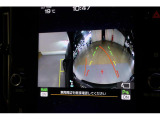 リヤの映像の に左前の映像も映し出せますので、車庫入れが楽に行えます。