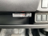高速道路の料金所もスムーズに通過できるETC付いてます。