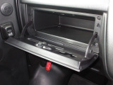 豊富な収納で、いつもすっきりとした車内、ほしい場所にちょうど良い収納を備えました。