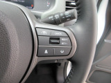 Hondaセンシングの機能のひとつ、アダプティブクルーズコントロール付!アクセルから足を離しても設定したスピードと前車との車間を保ち走行してくれます!車線維持もアシスト☆高速道路で疲労軽減ですね☆