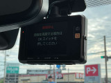 万が一の事故の時に証拠として使えるドライブレコーダーが最近話題になっていますね!オプションで4万円ほどかかるドライブレコーダーが取り付けられていてとってもラッキー♪