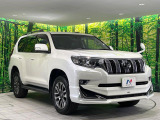高透明度のガラス皮膜で撥水はもちろん、上質なツヤ・光沢を実現。紫外線や酸性雨から大切な愛車を保護し、色あせ・劣化を防止。「弾スプラッシュコート」、「弾プリミッサコート」からお選びいただけます。