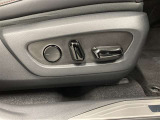 パワーシート搭載。微妙な調整が手軽にでき、ピッタリのポジションで運転することが可能です。
