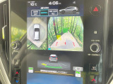 【マルチテレインモニター】車のフロントやサイドのカメラ画像を同時にモニター表示することで、悪路や狭い道を走行時でも周囲の状況確認ができ安心!本格SUVにうれしい装備です♪