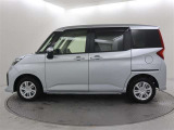 リヤ5面はプライバシーガラス☆強い日差しや車外の視線から室内を守ってくれます。