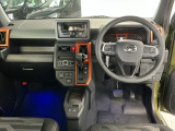 【前方視界】開放的な前方視界!運転がしやすく疲れにくいです♪窓が大きく、見通しがとっても良いおクルマですよ♪
