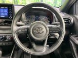 インテリアに合わせたデザインのステアリングは、運転される方のことも考え、運転しやすい形状、大きさです。是非一度、実際に触ってお確かめください。