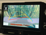 【バックカメラ】駐車時に後方がリアルタイム映像で確認できます。大型商業施設や立体駐車場での駐車時や、夜間のバック時に大活躍!運転スキルに関わらず、今や必須となった装備のひとつです!