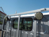☆暗くなってからの作業にも便利な荷台作業灯付き!