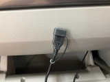ナビに繋がるUSB接続端子を装備!スマホなどを繋いでいただくと、中の音楽などをドアスピーカーから再生できます♪